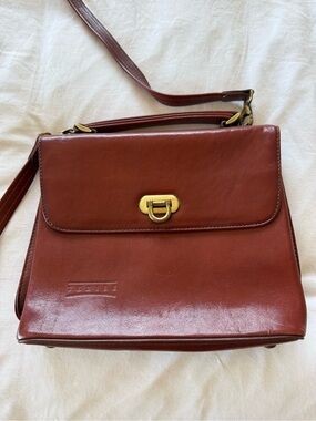 Texier French Leather Structured Leather Shoulder Bag with Gold Hardware